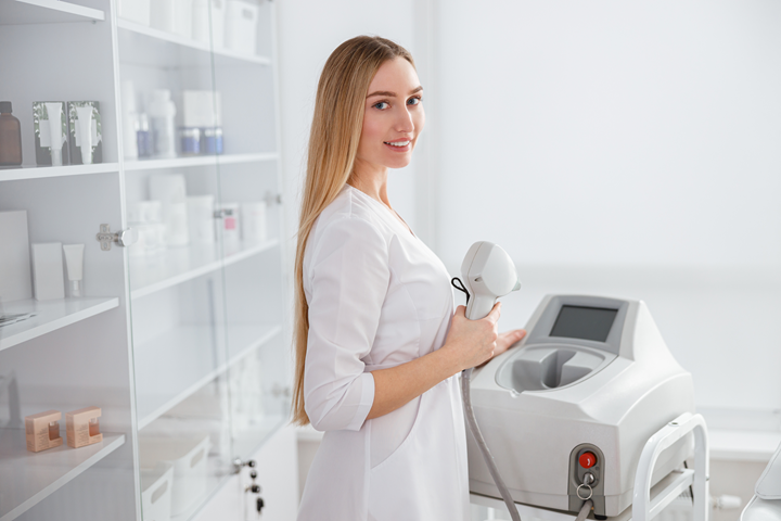 Top 7 Reasons to Visit a Professional Cosmetologist in Lucknow for Skin